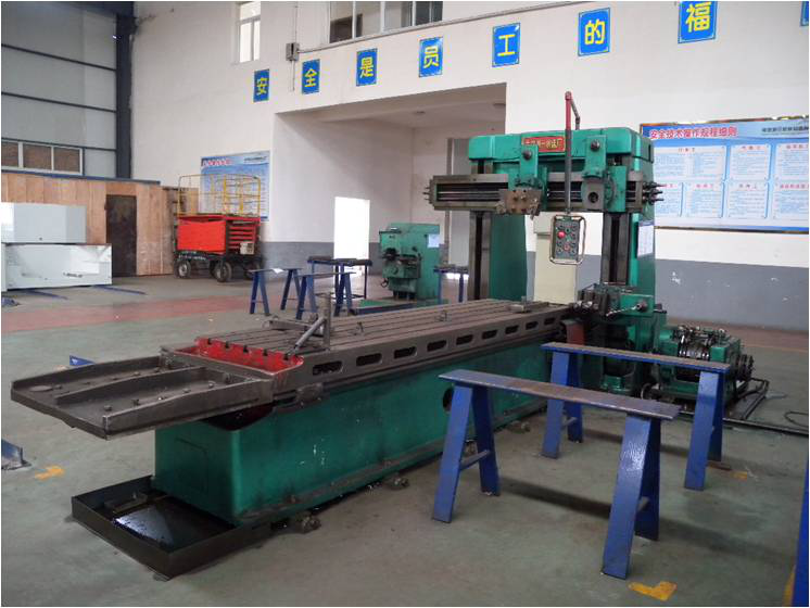 常德湘沅實業(yè)有限公司,常德垂直垃圾壓縮站,地埋式垃圾壓縮站,電動人力斗車,電動三輪高壓清運(yùn)車,電動助力拉車